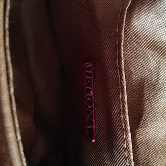Merona small brown crossbody - Picture 3 of 3